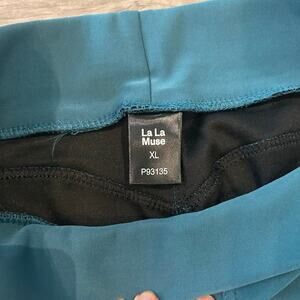 La la Muse high rise XL pant tile color with pockets